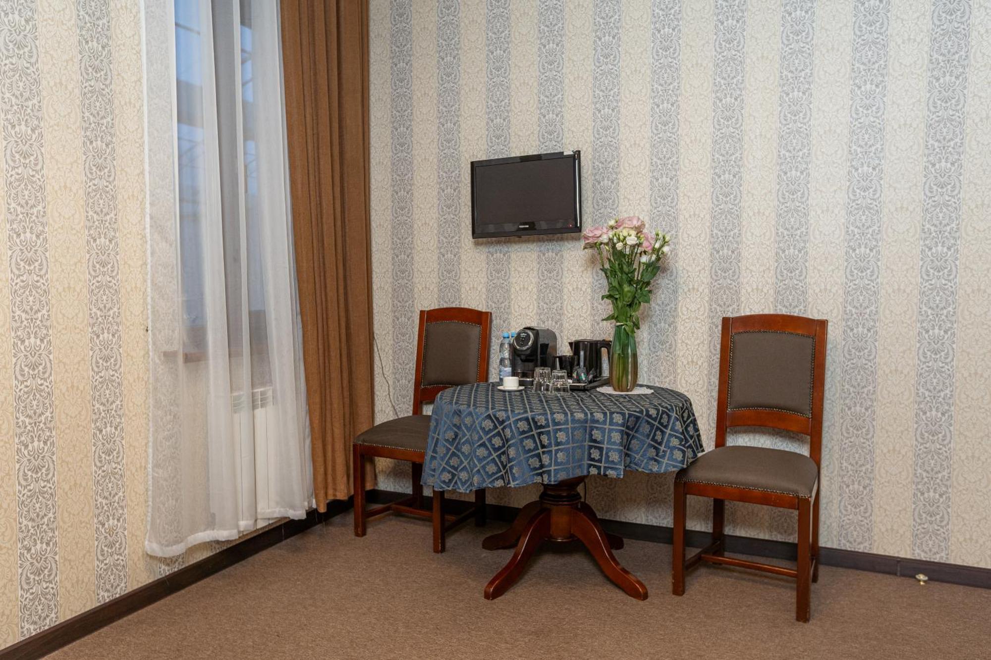 Koncha Zaspa Park Kozyn Exteriör bild